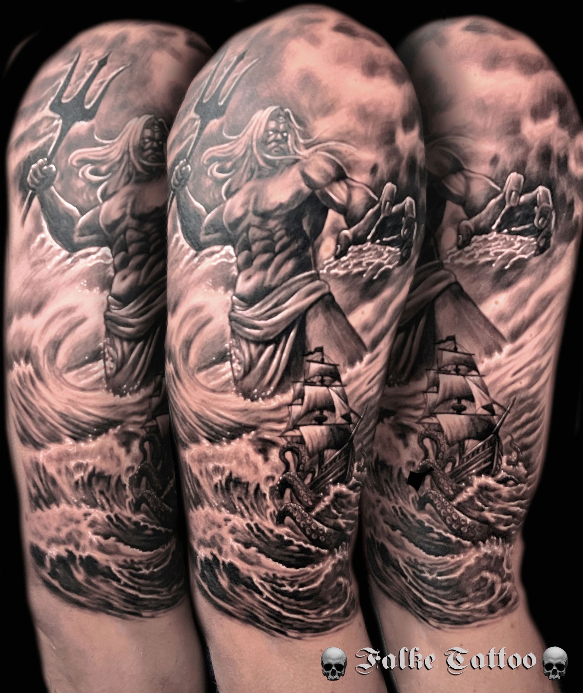Poseidón tatuado en black & grey por Falke Tattoo